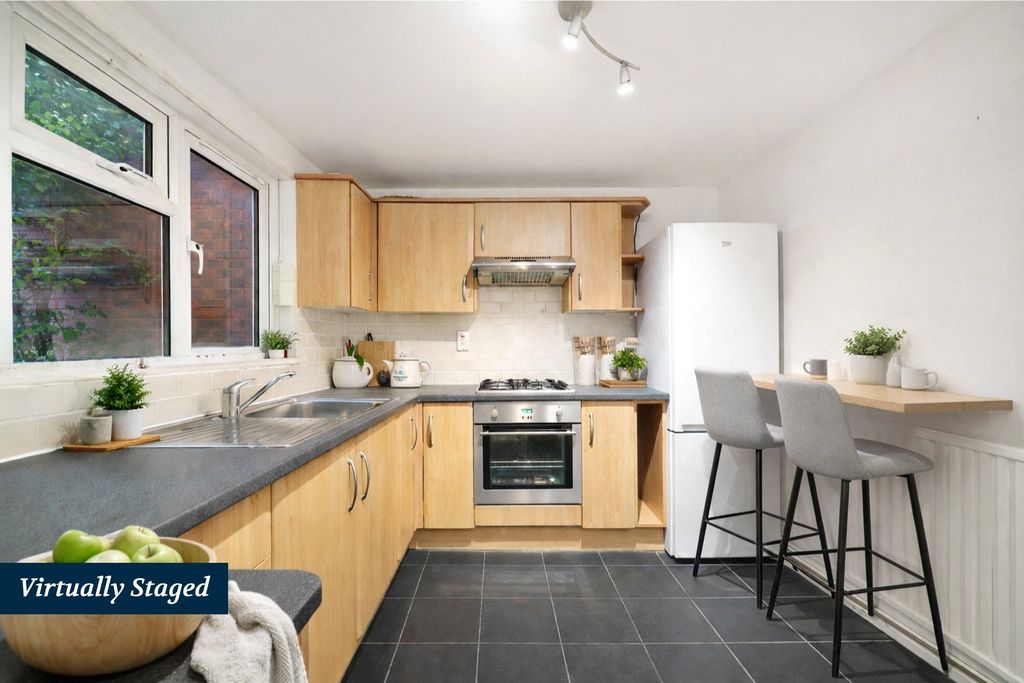 Property photo 3 of 17 Picture No. 25