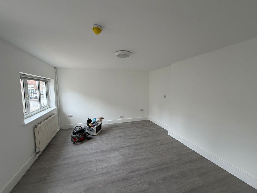 Property photo 2 of 3