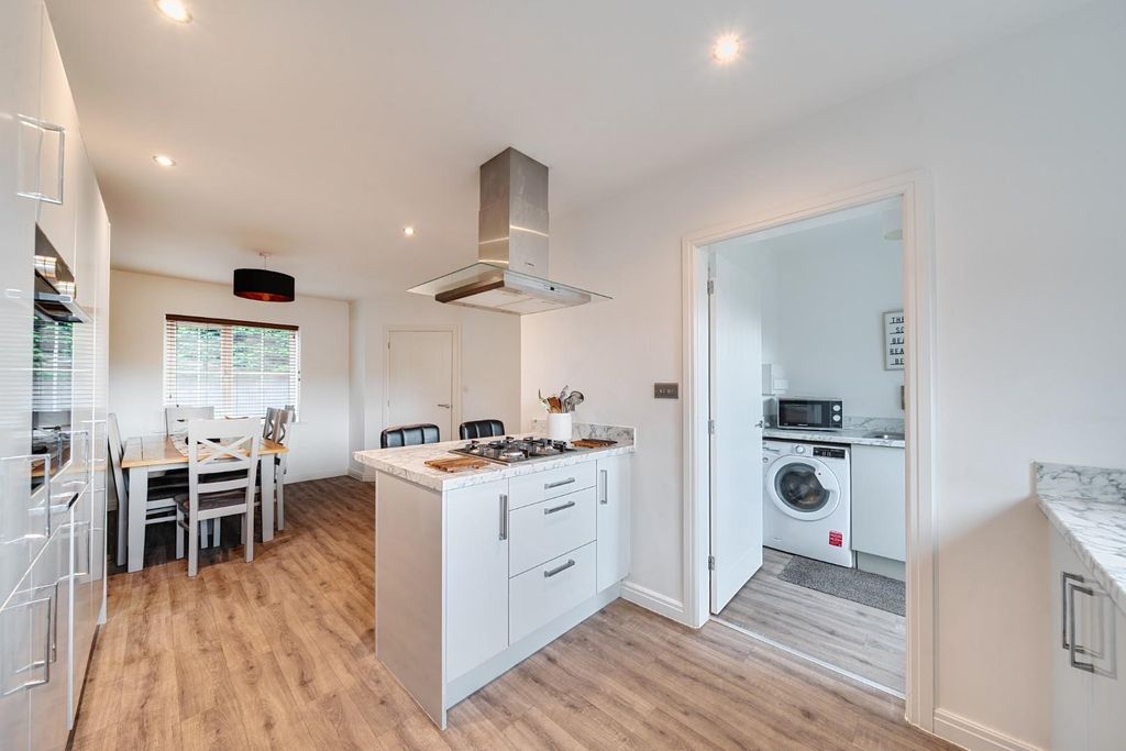 Property photo 2 of 17 Kitchen 3.Jpg