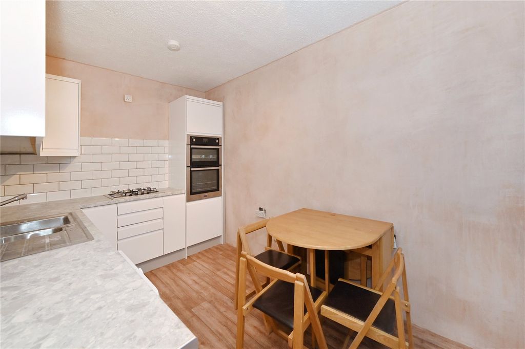 Property photo 1 of 11 Picture No. 30