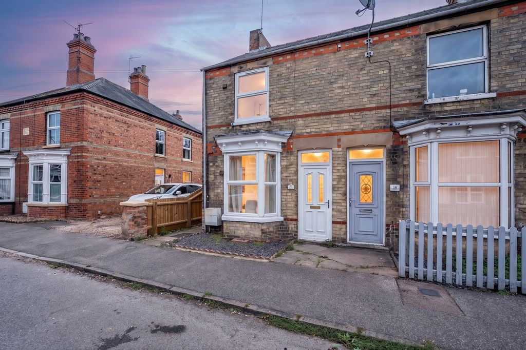 Property photo 1 of 36