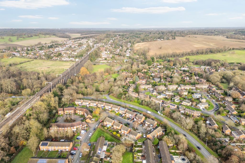 Property photo 3 of 13