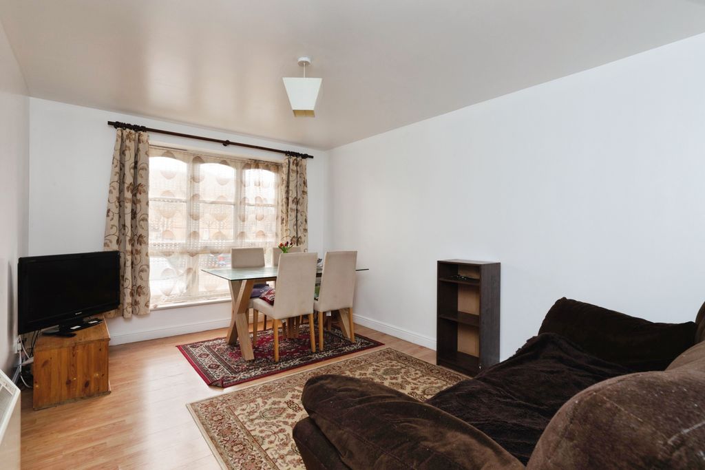 Property photo 1 of 20 Fs_260221_11