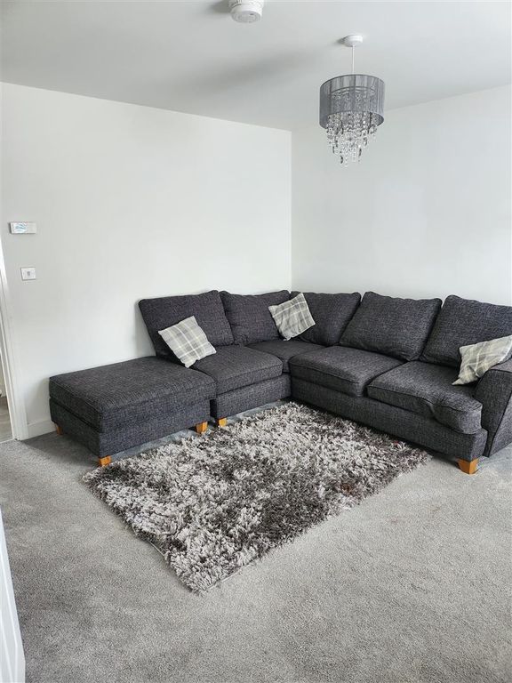 Property photo 2 of 11 Living Room.Jpg