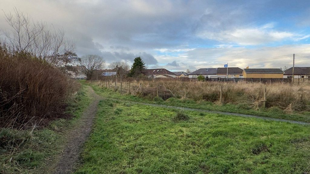 Property photo 3 of 8 Picture No. 02