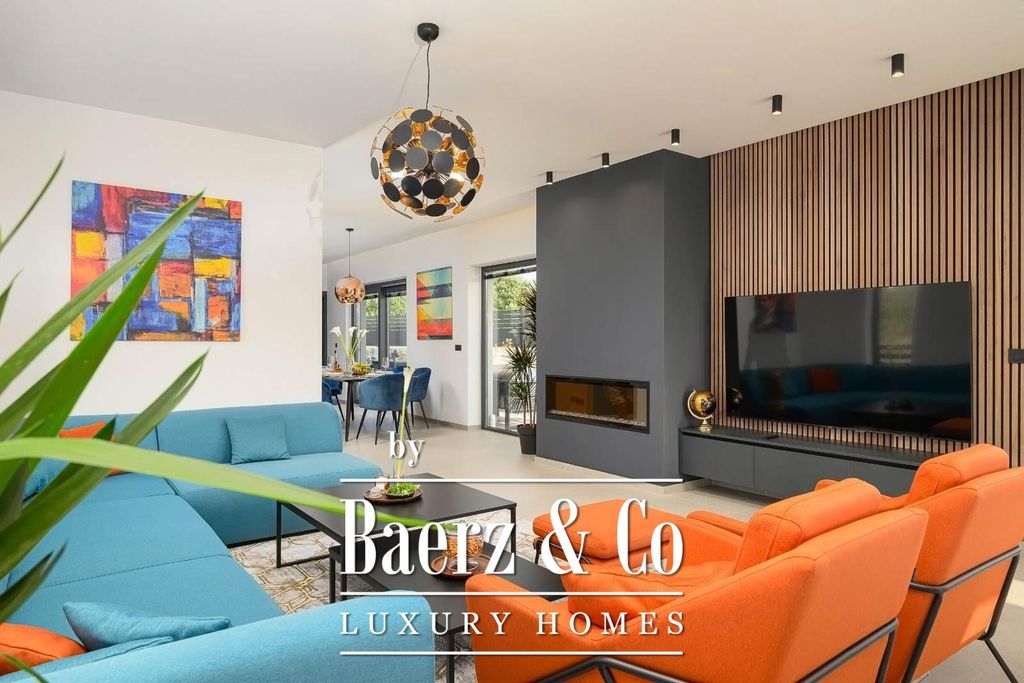 Property photo 2 of 30