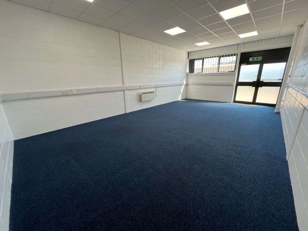 Property photo 3 of 3 C4 To Let