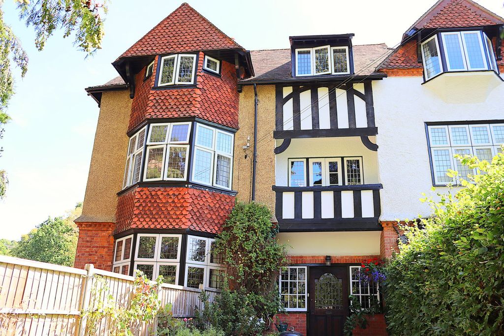 Property photo 1 of 34