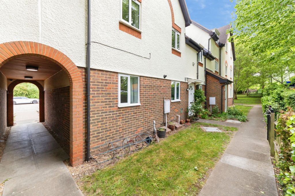 Additional image 12 of 2 bed flat for saleGillison Close, Letchworth Garden City SG6