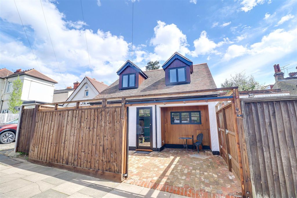 Property photo 1 of 15