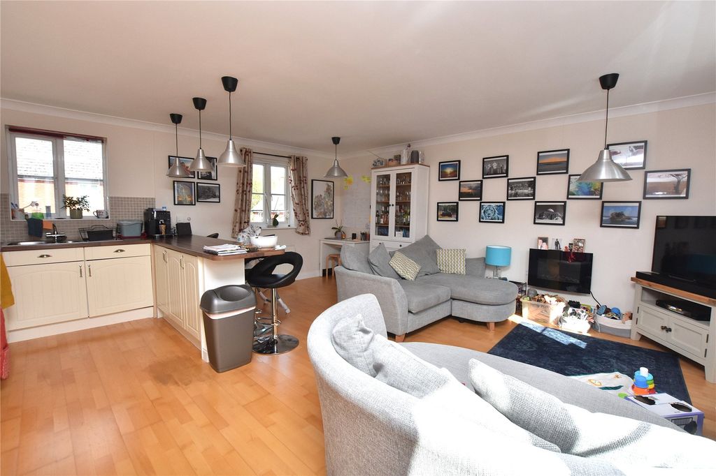 Property photo 3 of 12 Living Room