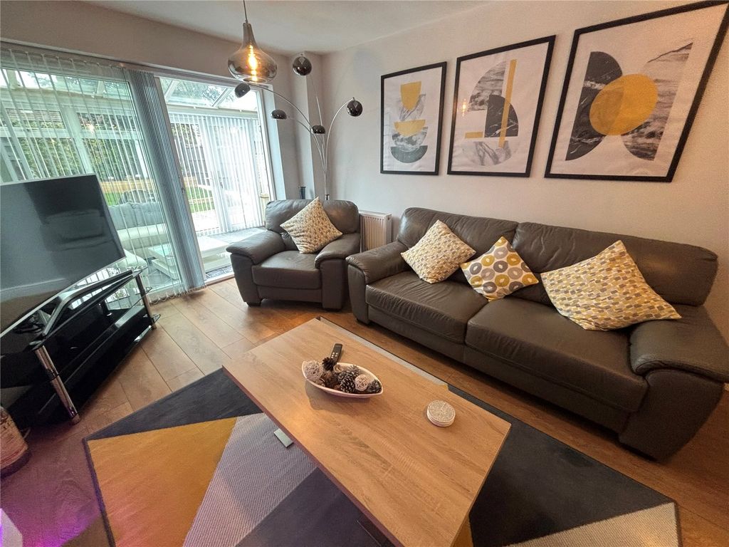 Property photo 3 of 24 Picture No. 05