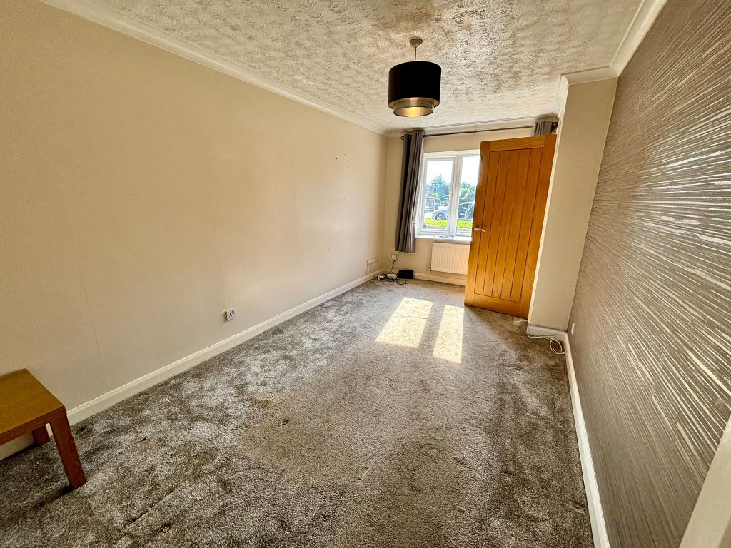 Property photo 3 of 11 Balcony