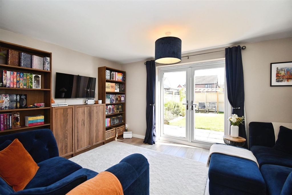 Property photo 2 of 15