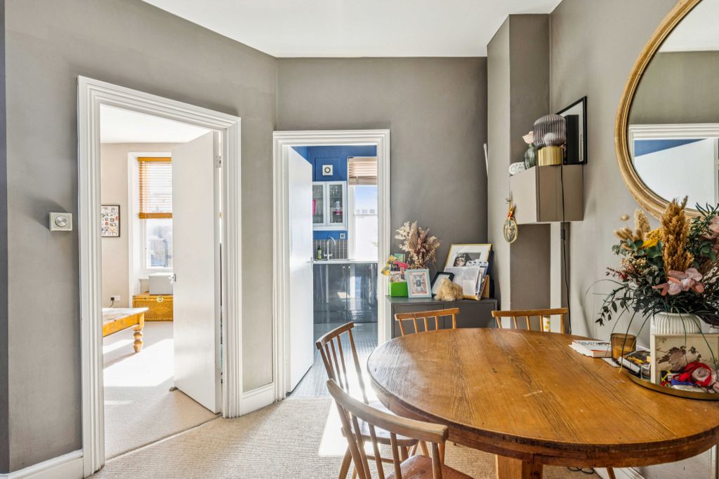 Property photo 3 of 8 8 (10).Jpg