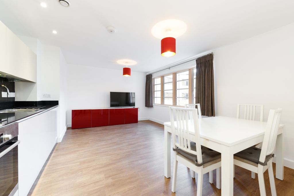 Property photo 1 of 11 Mildmay Avenue 10...