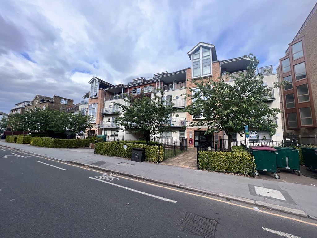 Property photo 1 of 9