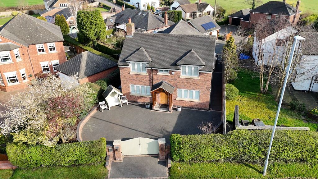 Property photo 1 of 37