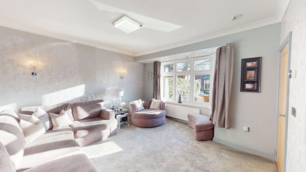 Property photo 2 of 23