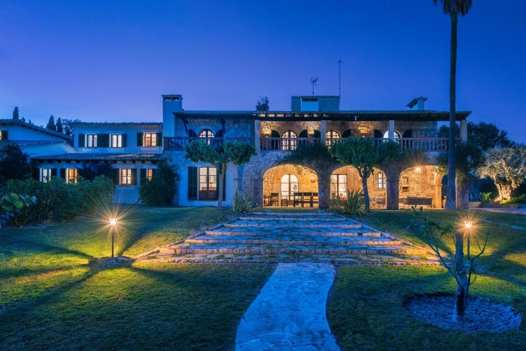 Property photo 1 of 20 Ns Exterior (4)