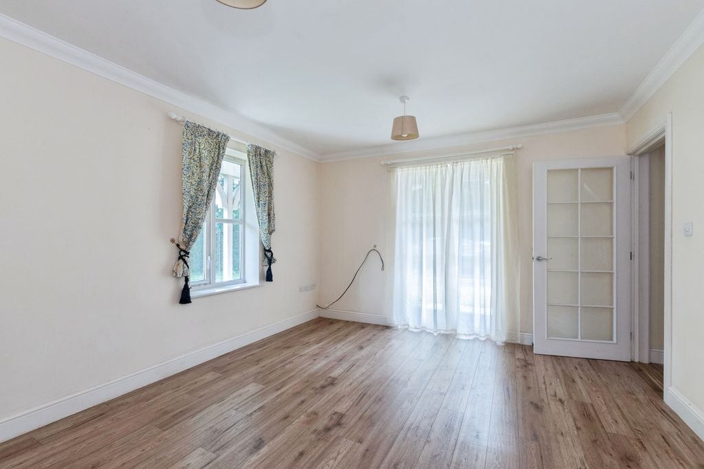 Property photo 3 of 12 Pbox-Img.Jpg