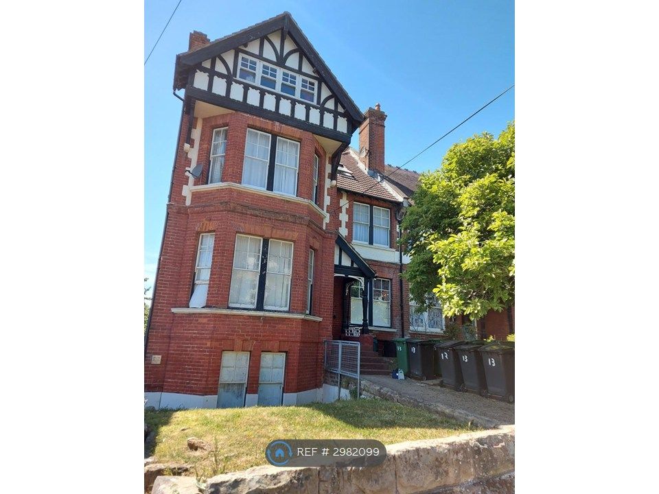 Property photo 1 of 11 Outside