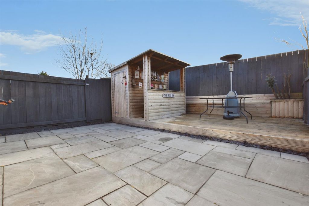 Property photo 3 of 14 2Dca4045-Garden.Jpg