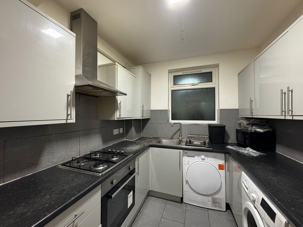 Property photo 2 of 9 Bridgewater Road Wembley Ha0 (2)