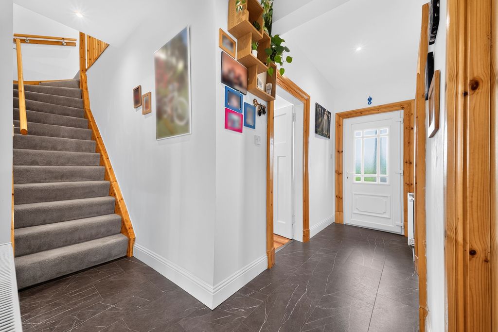 Property photo 2 of 21 Pbox-Img.Jpg