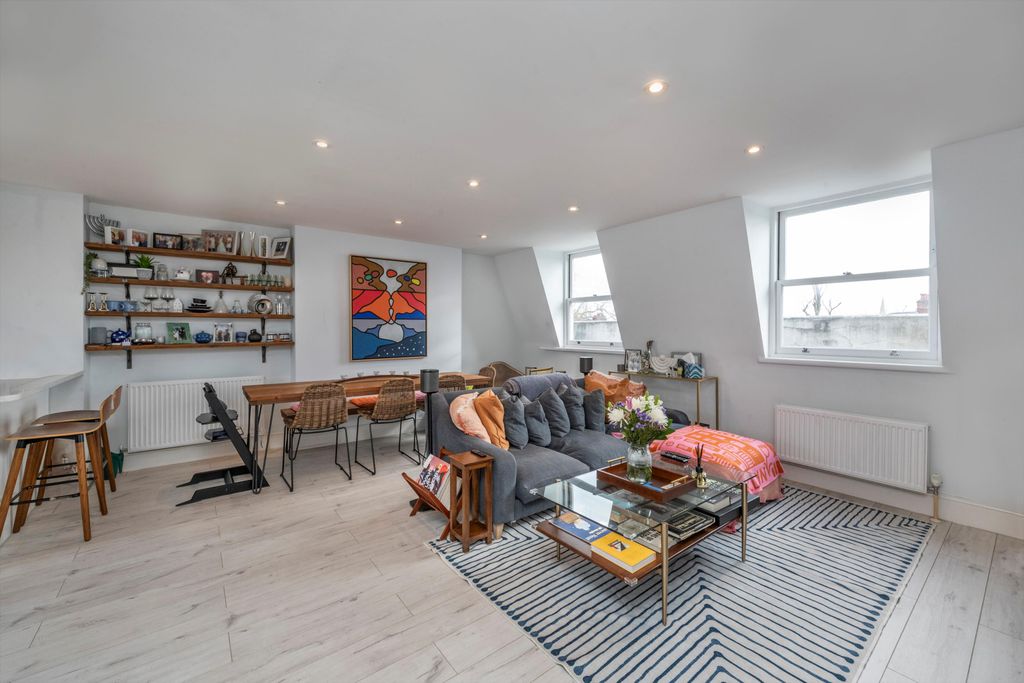 Property photo 1 of 7 Image