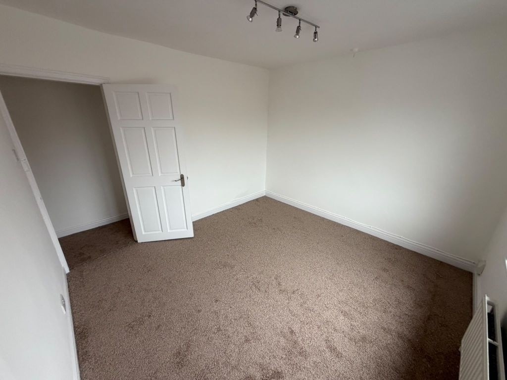 Property photo 3 of 7 4