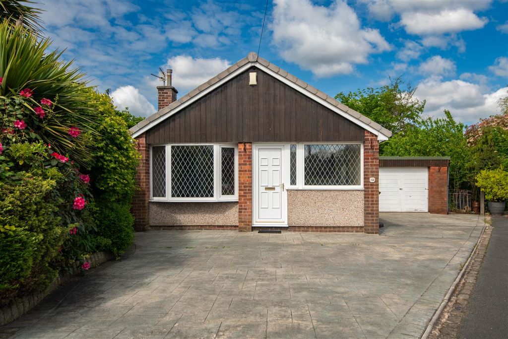 Property photo 1 of 17 Front External