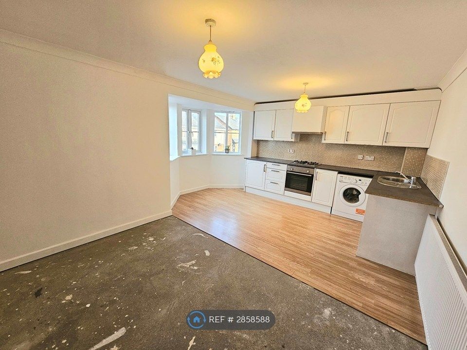 Property photo 3 of 8