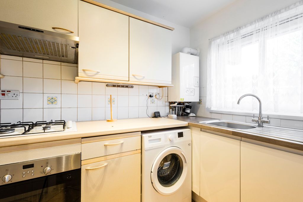 Property photo 3 of 13