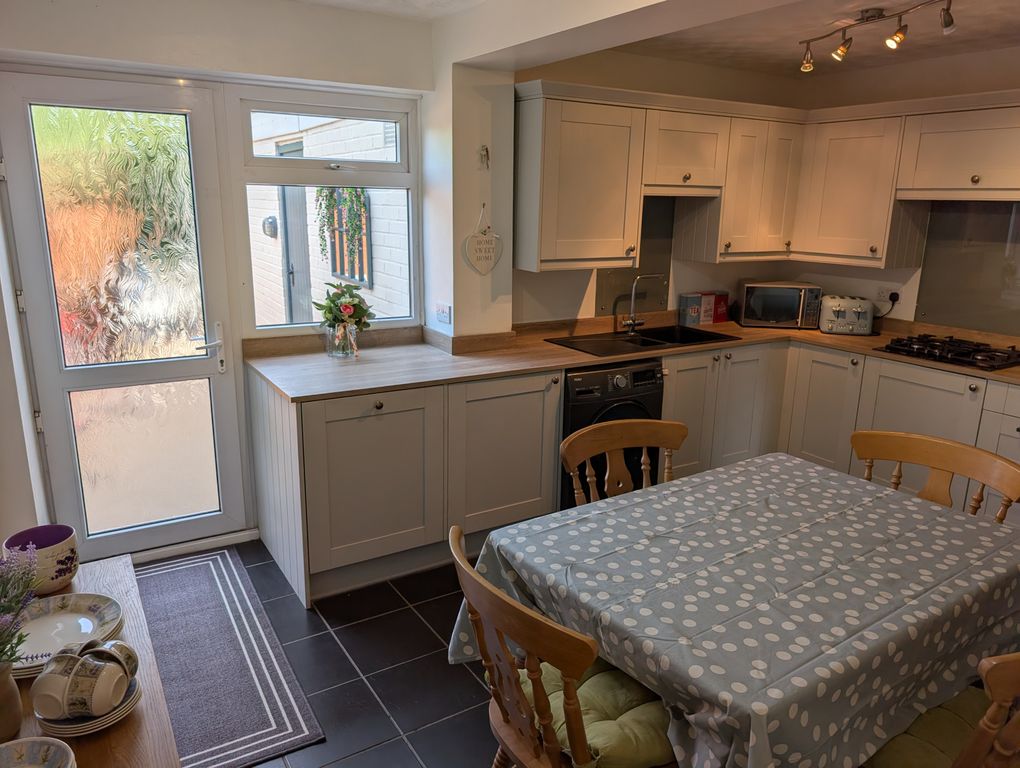 Property photo 3 of 31 Kitchen Diner