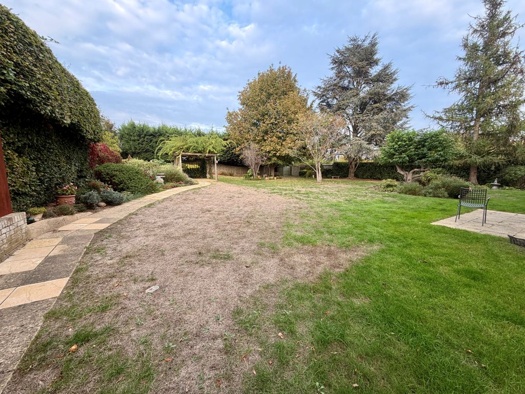 Property photo 2 of 19