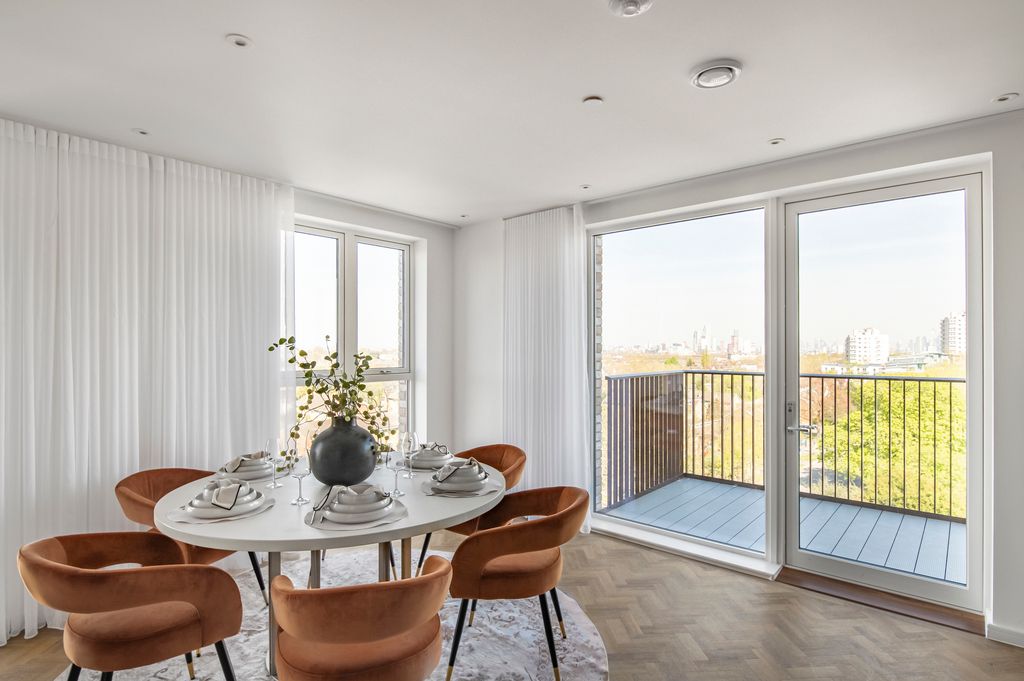 Property photo 2 of 9 Vistry_-_107_Clarence_Avenue_-_-10