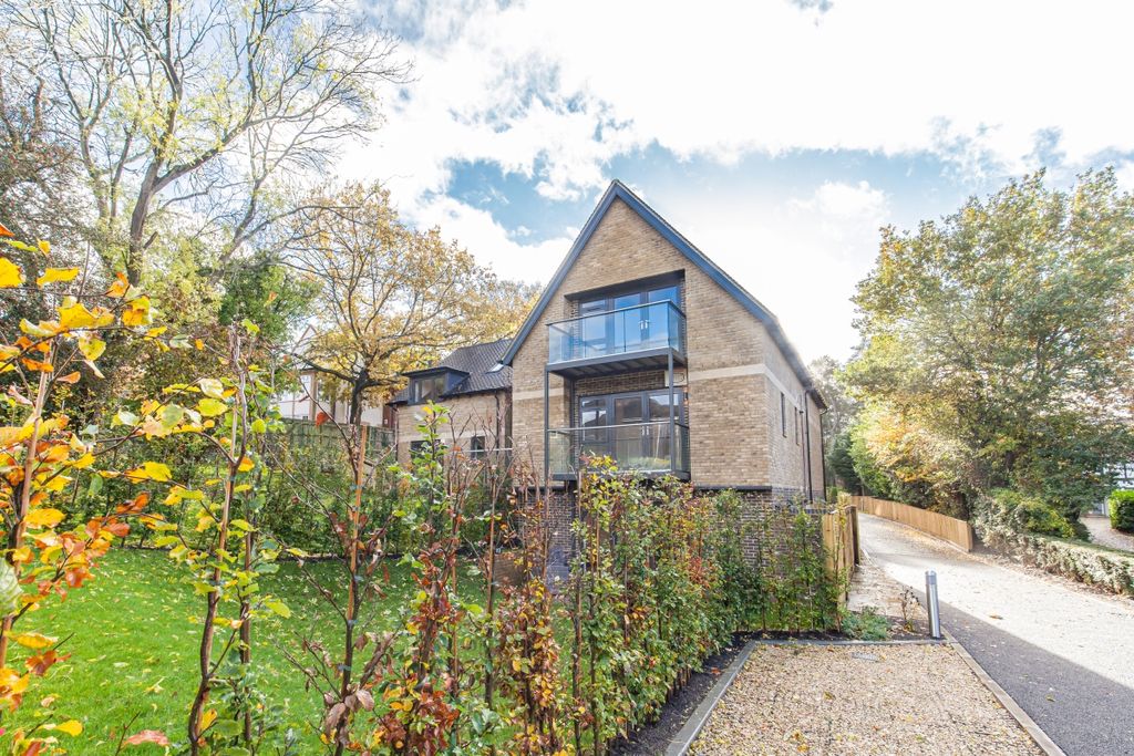 Property photo 1 of 9 146469