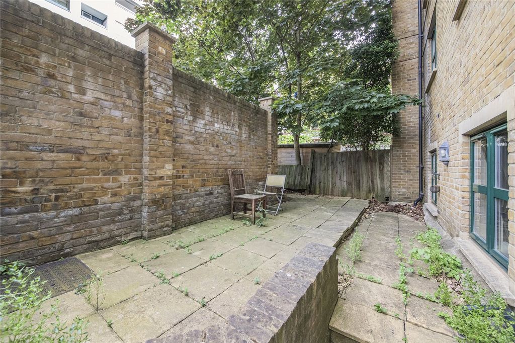 Property photo 3 of 9 Picture No. 14