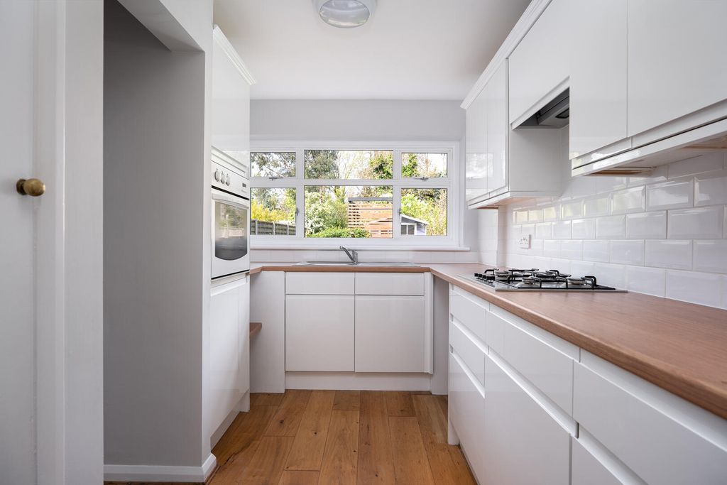 Property photo 3 of 13 Kitchen