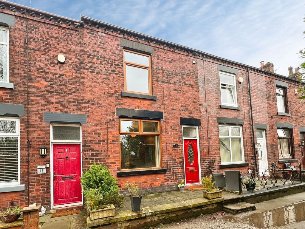 Property photo 1 of 18 External