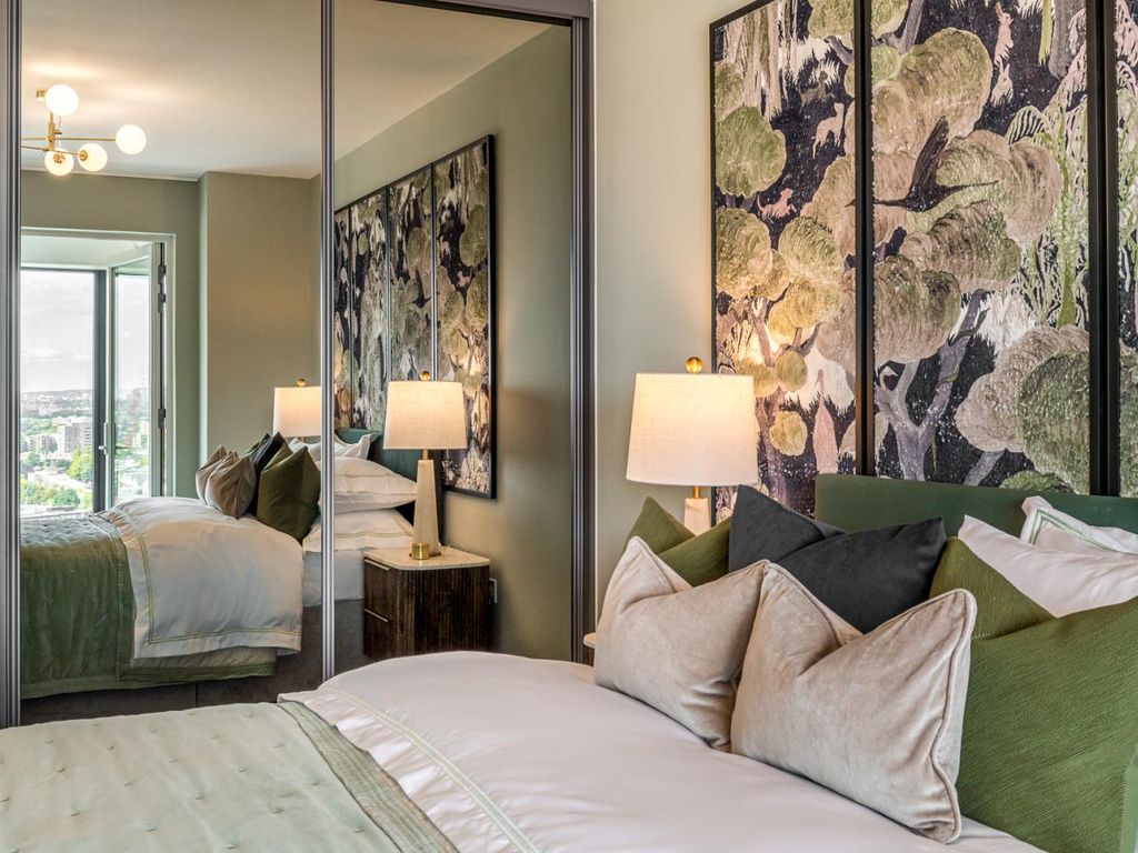 Property photo 2 of 13 Kew Bridge Rise, 2 Bedroom Show Home, Bedroom 1