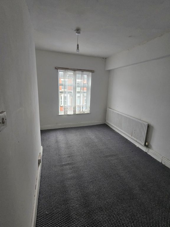 Property photo 2 of 6 Bed2