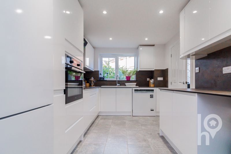 Property photo 2 of 15 Photo 16