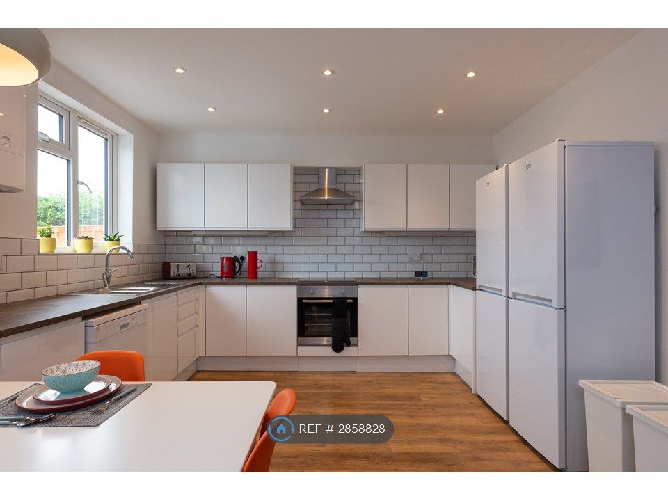 Property photo 1 of 13 Open Plan Kitchen / Living