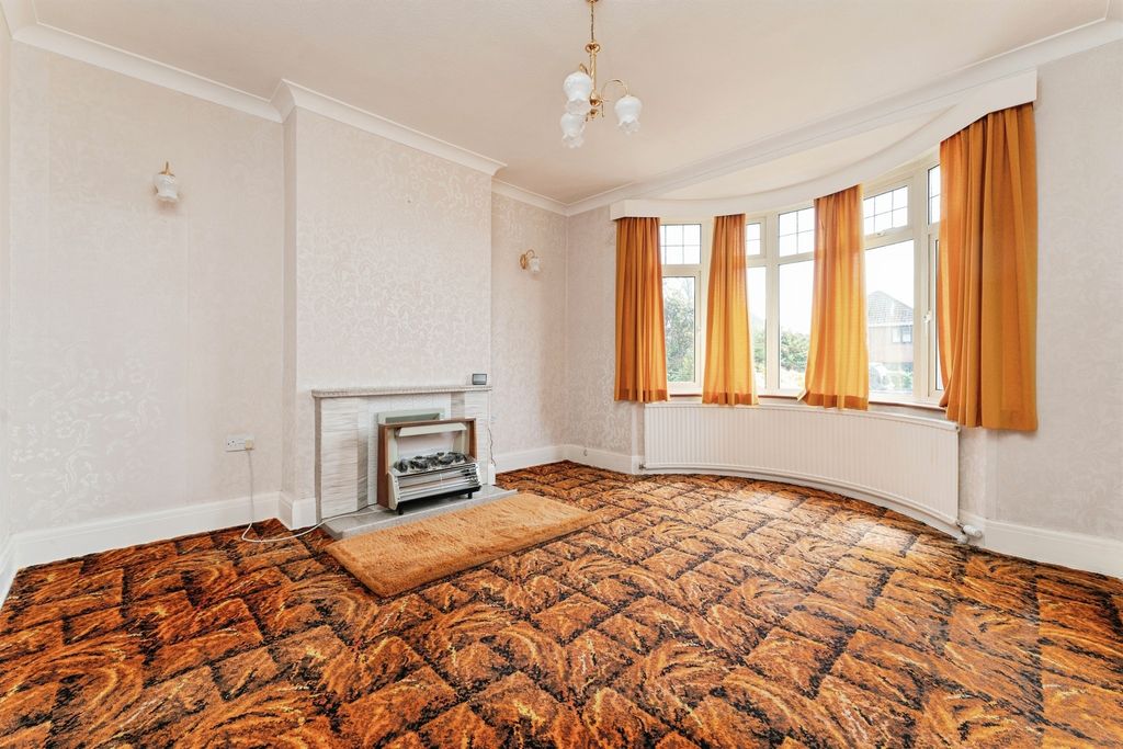 Property photo 3 of 13