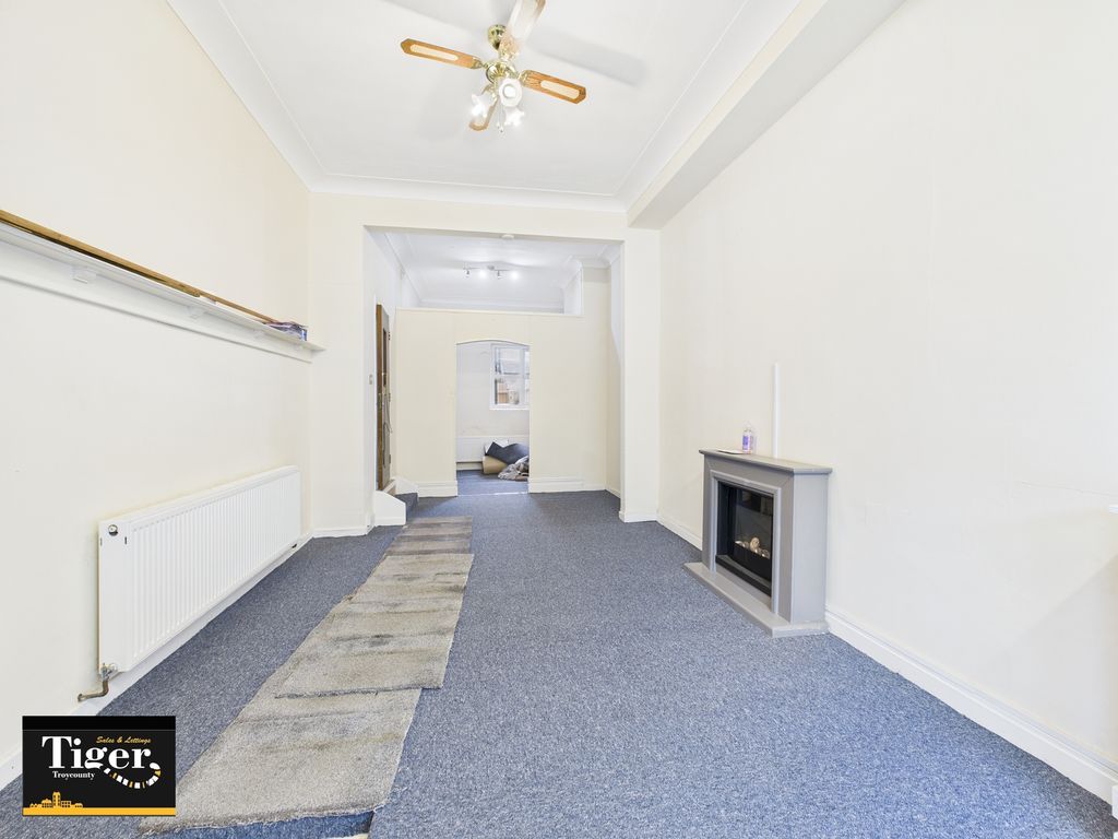 Property photo 2 of 20 Cam03440G0-Pr0493-Still007