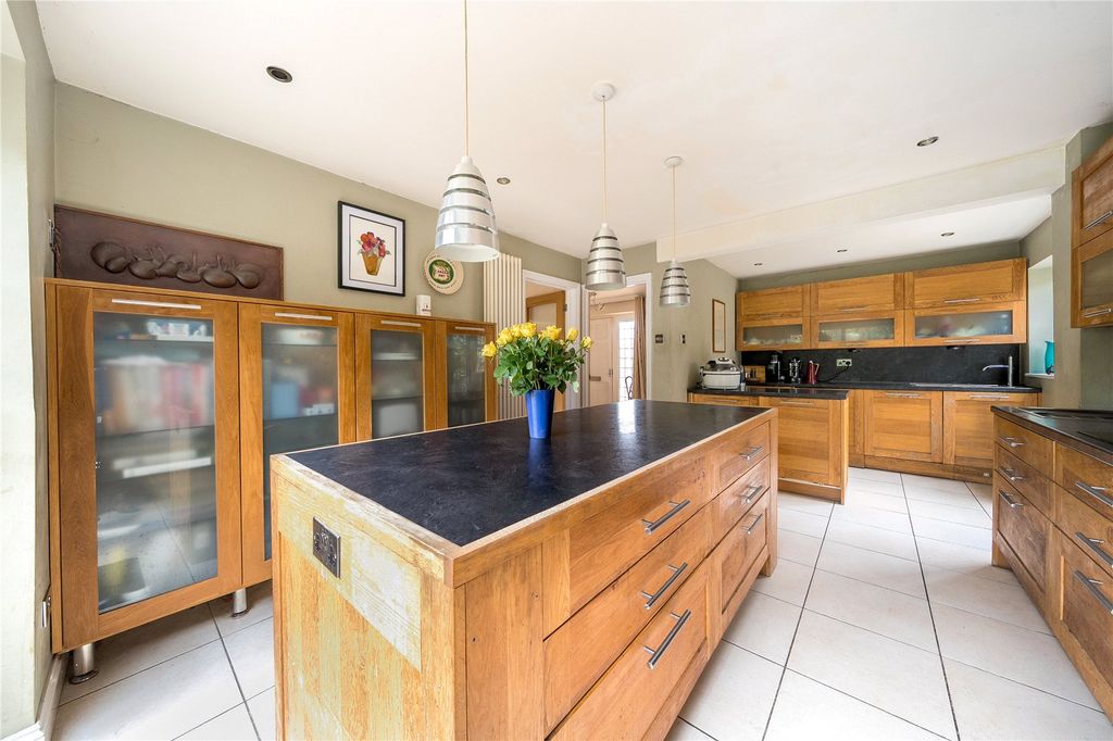 Property photo 3 of 22 Kitchen/Diner