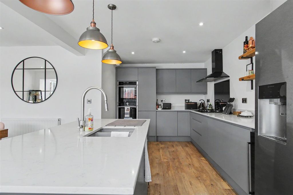 Property photo 2 of 24 Kitchen Diner