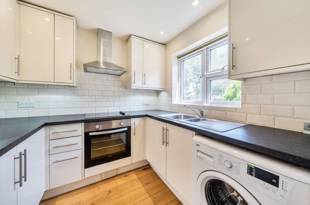 Property photo 3 of 15 Kitchen